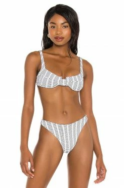 Buy 🎉 Indah Midori Printed Underwire 👙 Bikini Top In Texture Stripe ❤️